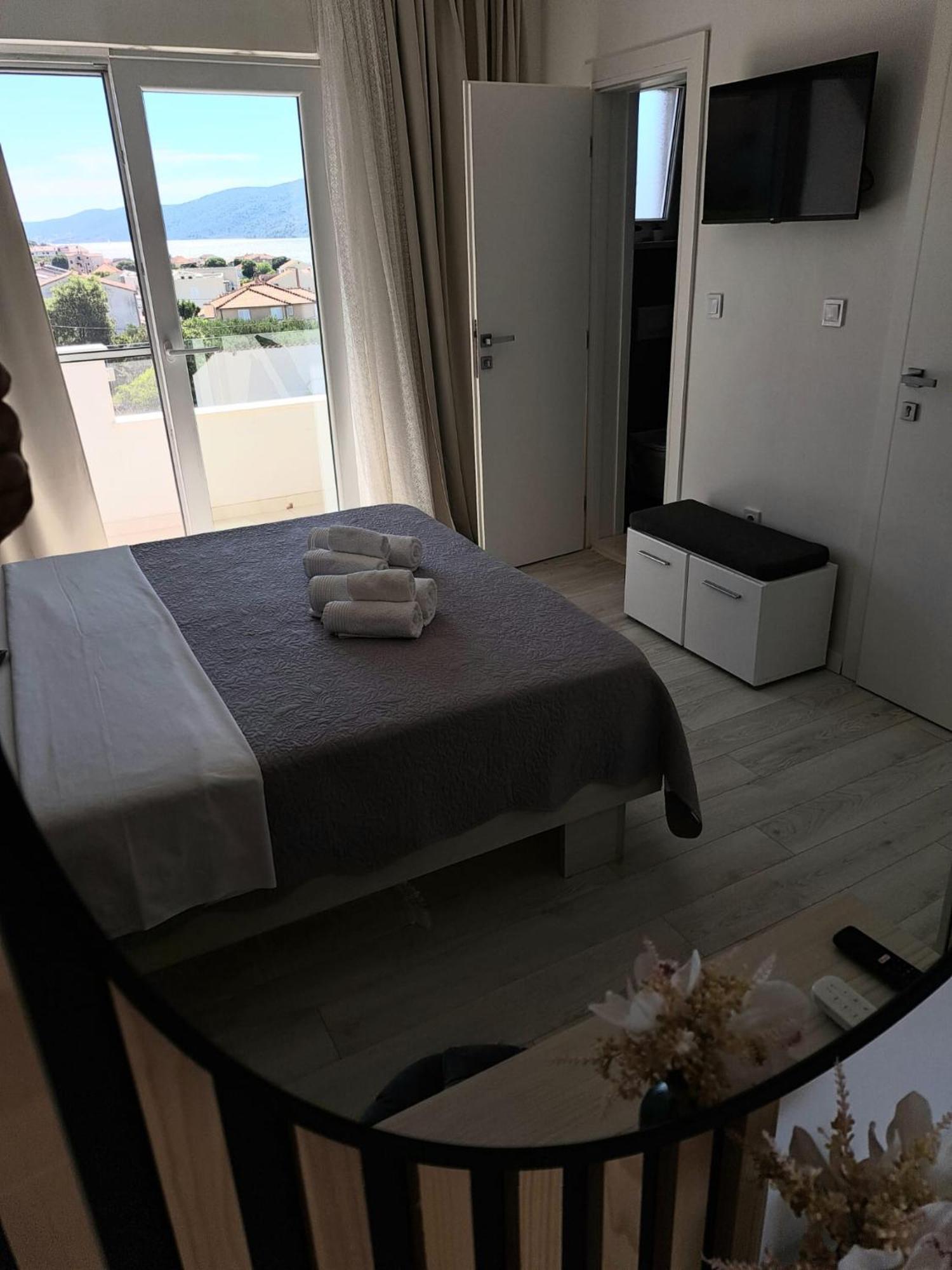 Paulina Harmony Rooms Seget Vranjica Bagian luar foto