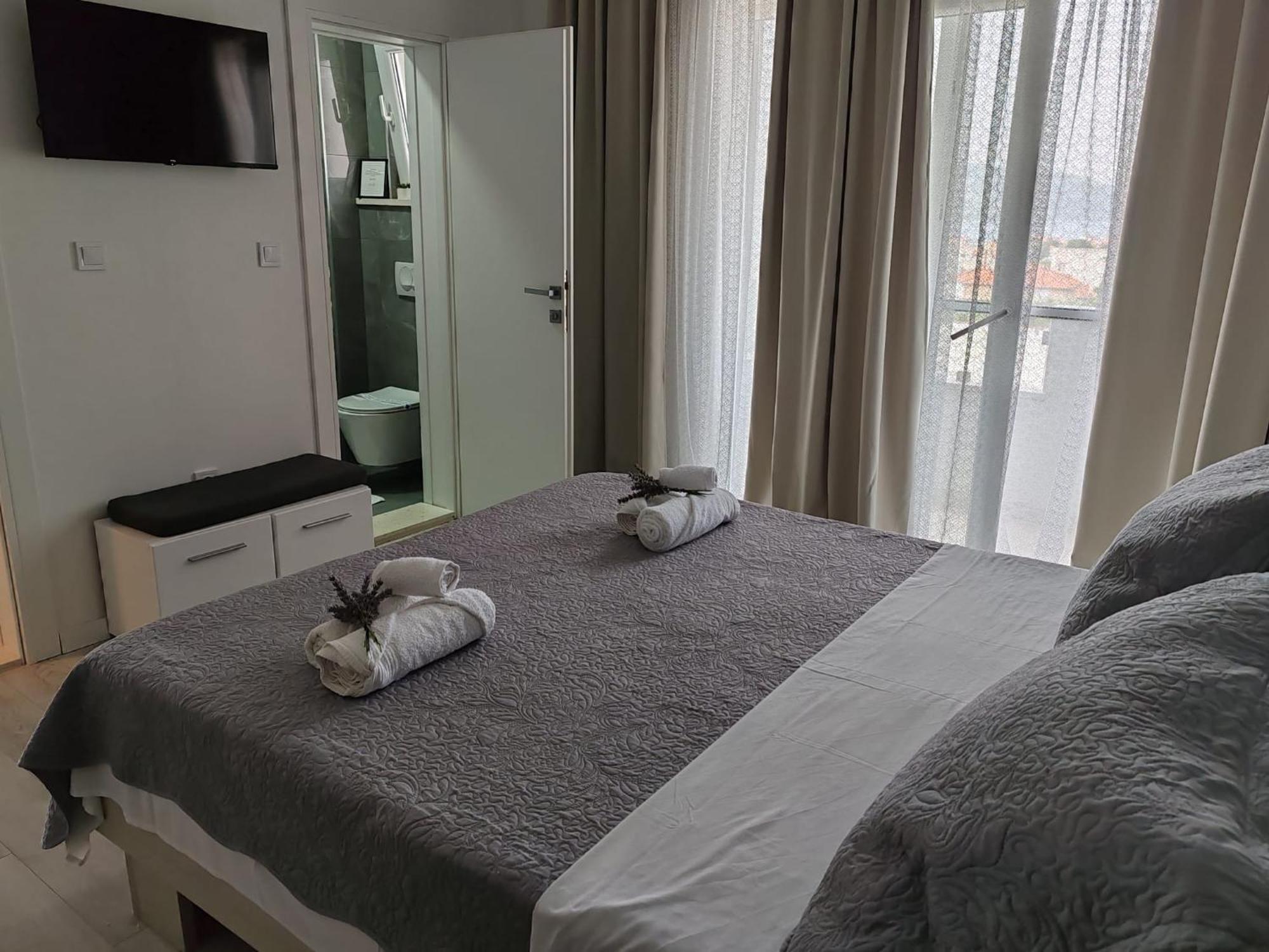 Paulina Harmony Rooms Seget Vranjica Bagian luar foto